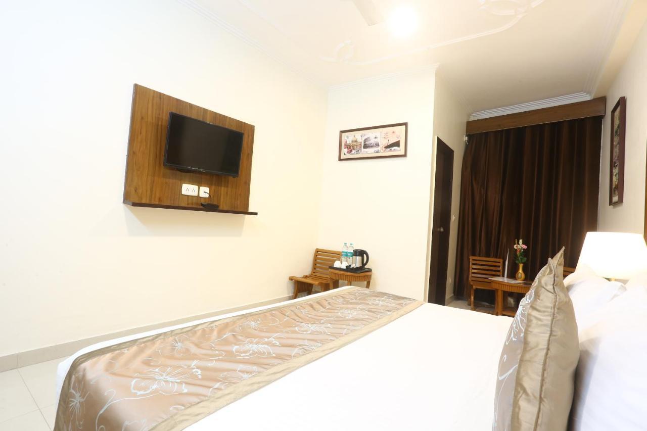 Hotel Earth Delhi  Exterior foto