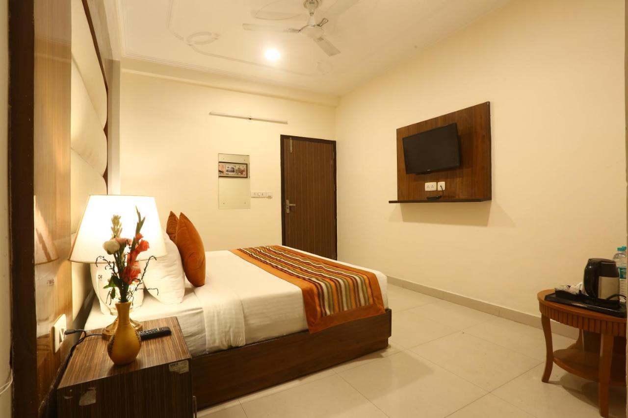 Hotel Earth Delhi  Exterior foto